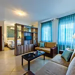 アパート Mandani Luxury *